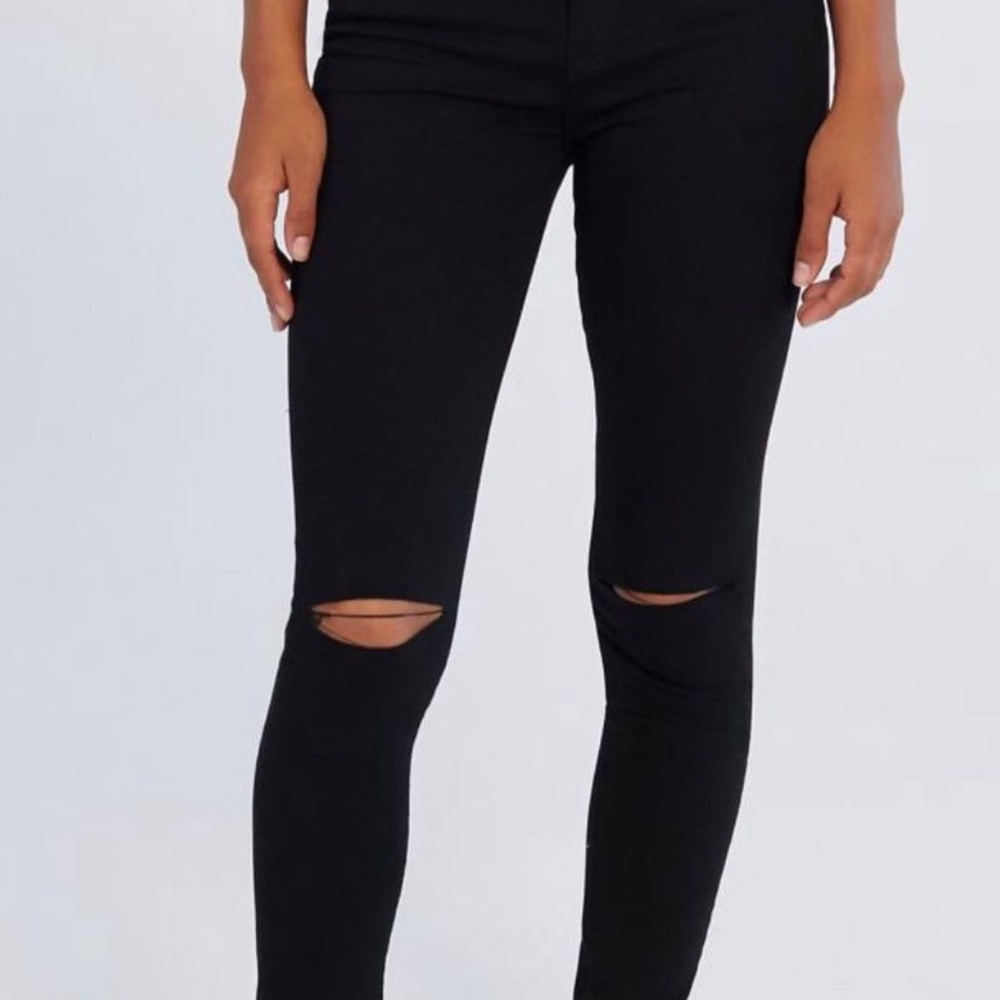 Black Urban Outfitters Ripped Jeans